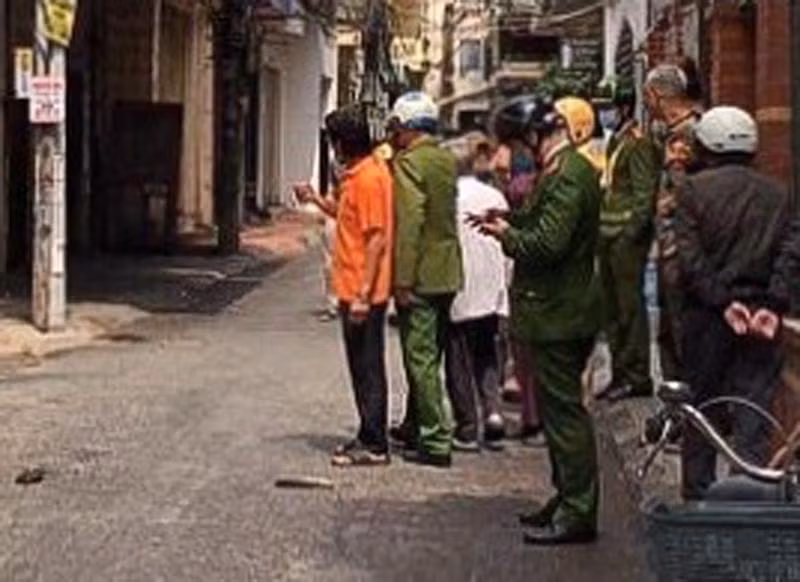 Cơ quan Công an khám nghiệm hiện trường phục vụ công tác điều tra