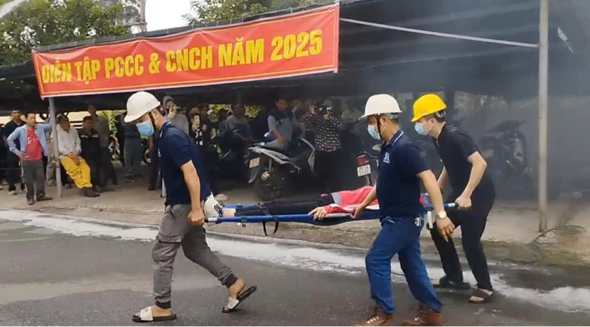 Lực lượng diễn tập thực hành tìm kiếm cứu nạn