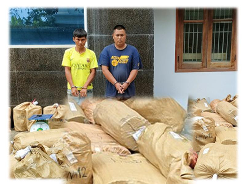 Hai đối tượng Lê Đức Thông và Lê Đức Tin cùng tang vật Hai đối tượng Lê Đức Thông và Lê Đức Tin cùng tang vật