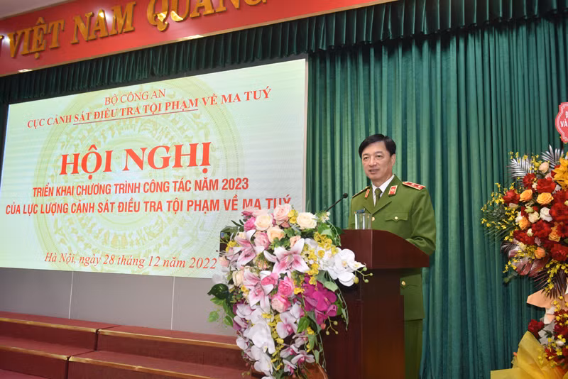 Trung tướng Nguyễn Duy Ngọc, Ủy viên Trung ương Đảng, Thứ trưởng Bộ Công an dự và phát biểu chỉ đạo tại Hội nghị tổng kết công tác năm 2022 và triển khai công tác năm 2023 tại Cục Cảnh sát điều tra tội phạm về ma túy