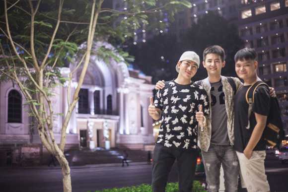 Hot boy Thái Lan Nick Pavich “rong chơi” Sài thành ảnh 8