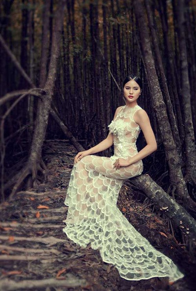 “Gái quê” Lê Thị Phương "lột xác", diện váy xuyên thấu nóng bỏng ảnh 2