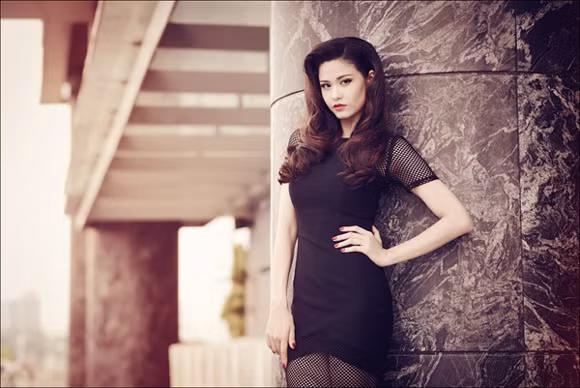 Trương Quỳnh Anh khoe chân dài, dáng ngọc ảnh 1