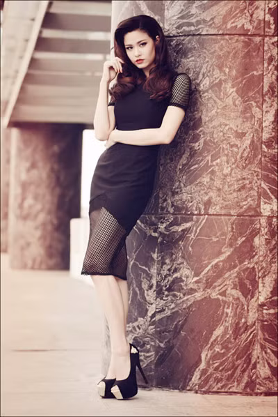 Trương Quỳnh Anh khoe chân dài, dáng ngọc ảnh 2