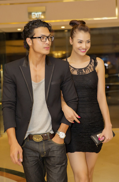 Hồng Quế - Vũ Tuấn Việt tay trong tay đi dự tiệc ảnh 6