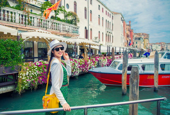 Hoa hậu Ngọc Hân lãng mạn tại Venice ảnh 3 Hoa hậu Ngọc Hân lãng mạn tại Venice ảnh 3