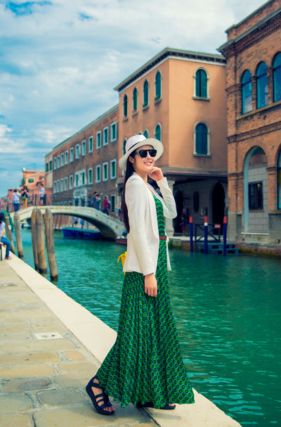Hoa hậu Ngọc Hân lãng mạn tại Venice ảnh 5 Hoa hậu Ngọc Hân lãng mạn tại Venice ảnh 5