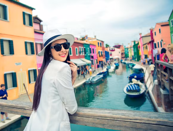 Hoa hậu Ngọc Hân lãng mạn tại Venice ảnh 6