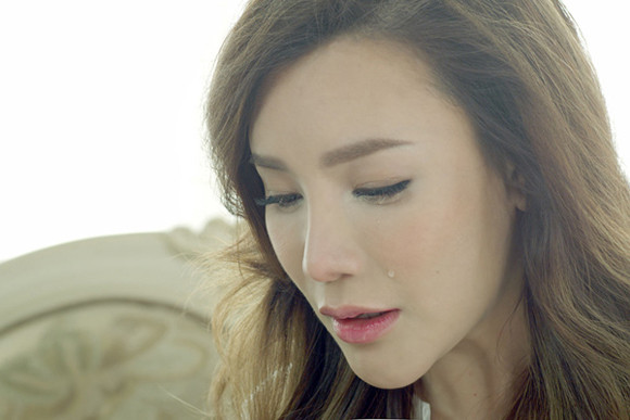 Hồ Quỳnh Hương khóc trong tuyệt vọng vì tình yêu bị chia lìa ảnh 5