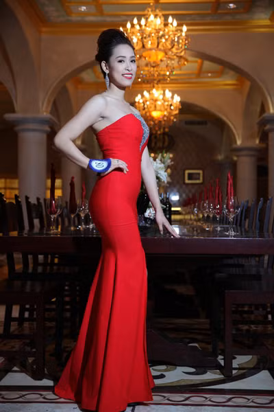 Thí sinh Hoa hậu Đại dương lộng lẫy trong trang phục dạ hội ảnh 7