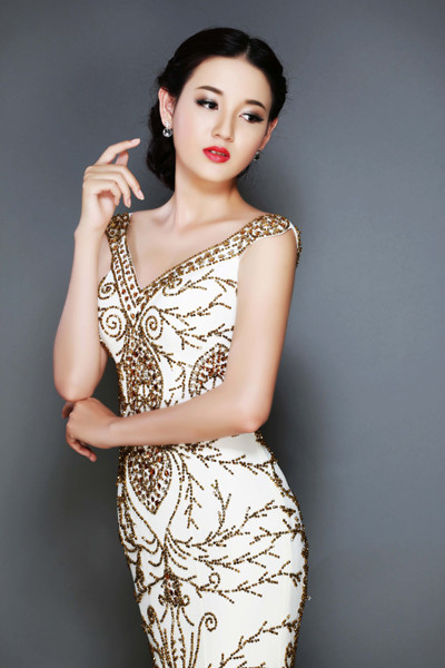 Hoa khôi Phương Thảo đẹp quyến rũ với đầm dạ hội ảnh 5 Hoa khôi Phương Thảo đẹp quyến rũ với đầm dạ hội ảnh 5