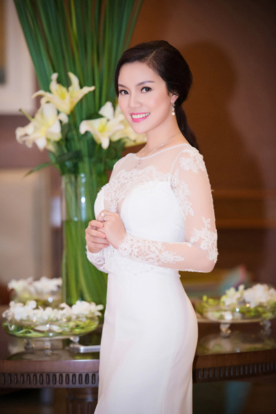 Ca sĩ Ngọc Anh khoe dáng nuột nà, quyến rũ ảnh 3