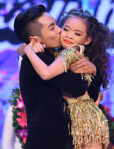 Hóa thân thành Beyonce, Linh Hoa đăng quang quán quân Bước nhảy Hoàn vũ nhí ảnh 2