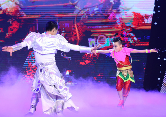 Hóa thân thành Beyonce, Linh Hoa đăng quang quán quân Bước nhảy Hoàn vũ nhí ảnh 9