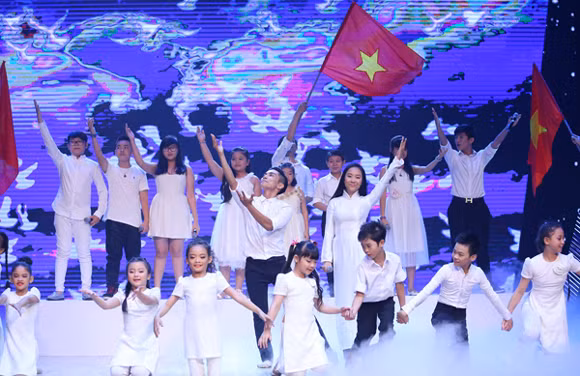 Hóa thân thành Beyonce, Linh Hoa đăng quang quán quân Bước nhảy Hoàn vũ nhí ảnh 18