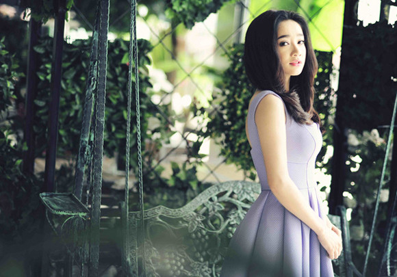 Hot girl “Quả tim máu” dịu dàng như nàng công chúa trong vườn xinh ảnh 4 Hot girl “Quả tim máu” dịu dàng như nàng công chúa trong vườn xinh ảnh 4