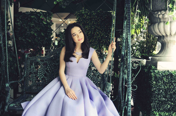 Hot girl “Quả tim máu” dịu dàng như nàng công chúa trong vườn xinh ảnh 5 Hot girl “Quả tim máu” dịu dàng như nàng công chúa trong vườn xinh ảnh 5