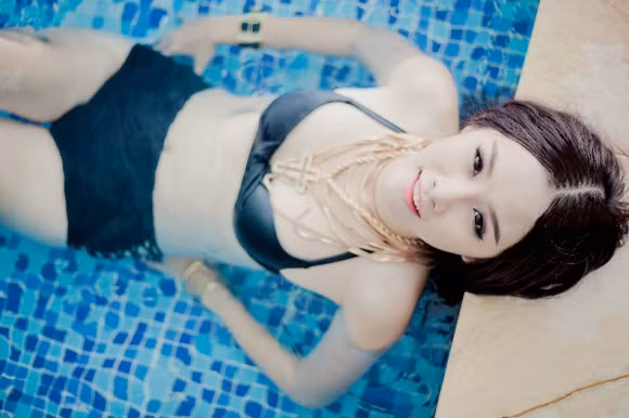 Người đẹp Thanh Trang “hút hồn” với trang phục bikini siêu nhỏ ảnh 7