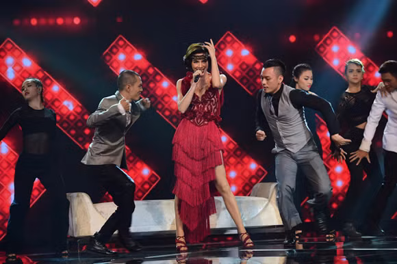 Hà Hồ “đốt cháy” sân khấu “The Winner Is” với vòng 1 nóng bỏng ảnh 4