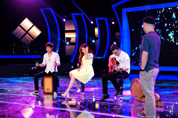 Bích Phương Idol rạng rỡ trong vòng tay người hâm mộ ảnh 1