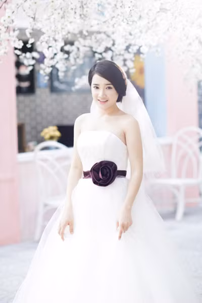 Hotgirl “Quả tim máu” tung ảnh cô dâu tuyệt đẹp ảnh 1