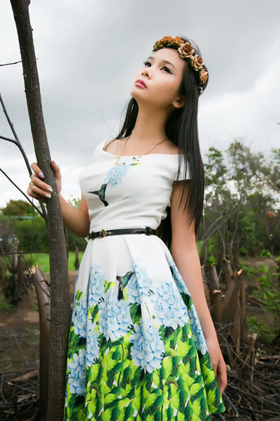 Người mẫu Xuân Thuỳ sành điệu bất chấp thời tiết ảnh 1