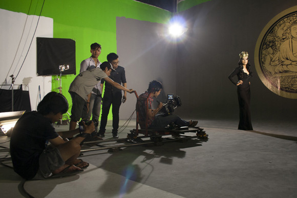 Phương Vy tung MV mới sau chiến thắng Chinh phục đỉnh cao ảnh 12 Phương Vy tung MV mới sau chiến thắng Chinh phục đỉnh cao ảnh 12