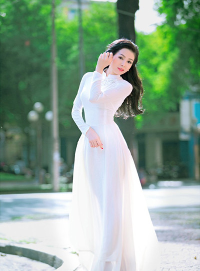 Người mẫu Dương Thủy khoe thân hình “thắt đáy lưng ưng” ảnh 2