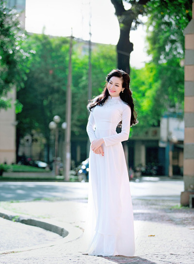 Người mẫu Dương Thủy khoe thân hình “thắt đáy lưng ưng” ảnh 1