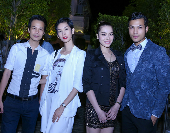 “Quả bom sex” Quách An An nổi bật với cây “hàng hiệu” gợi cảm ảnh 12 “Quả bom sex” Quách An An nổi bật với cây “hàng hiệu” gợi cảm ảnh 12