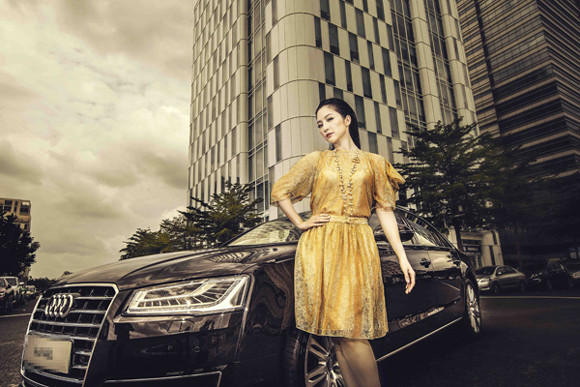 “Ngọc nữ làng múa” thả dáng kiêu sa trong siêu xe bạc tỷ ảnh 10