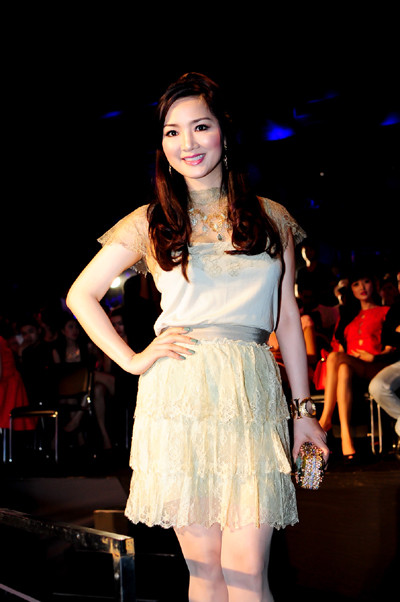 Hoa hậu Giáng My khoe vẻ đẹp không tuổi ảnh 6