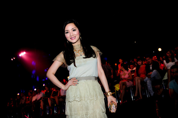 Hoa hậu Giáng My khoe vẻ đẹp không tuổi ảnh 8