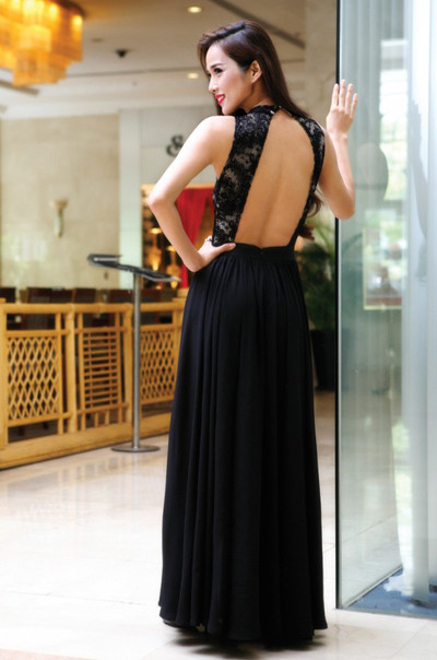 Siêu mẫu Kim Cương “hút hồn” với đầm dạ hội ảnh 7