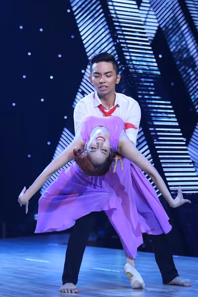 Khánh Thi, Phan Hiển, Hà Lê kết hợp trong màn trình diễn đầy cảm xúc ảnh 3