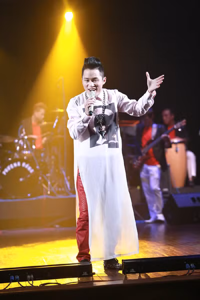 Tùng Dương “cháy hết mình” với “Mùa thu cho em” ảnh 2