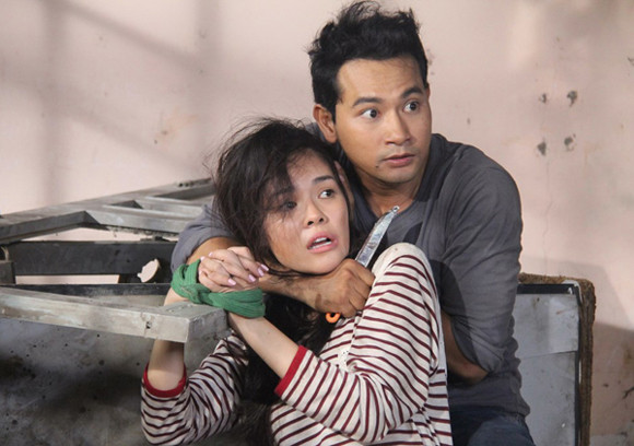 Phim "Ảo vọng": Cẩm Lynh hoảng sợ vì bị Huỳnh Đông kề dao vào cổ ảnh 2