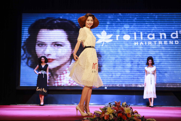 Dàn mẫu trẻ Venus đẹp lạ với thời trang tóc ấn tượng ảnh 12 Dàn mẫu trẻ Venus đẹp lạ với thời trang tóc ấn tượng ảnh 12