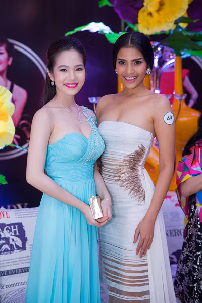 Nữ hoàng Du lịch Dương Kim Ánh kiêu sa trong trang phục tự thiết kế ảnh 7