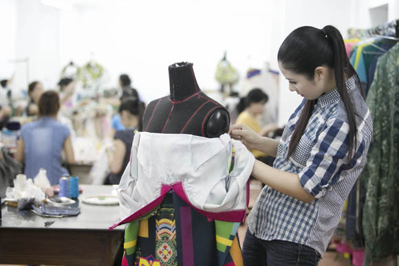 Ngọc Hân “nước rút” cùng bộ sưu tập áo dài ảnh 8 Ngọc Hân “nước rút” cùng bộ sưu tập áo dài ảnh 8