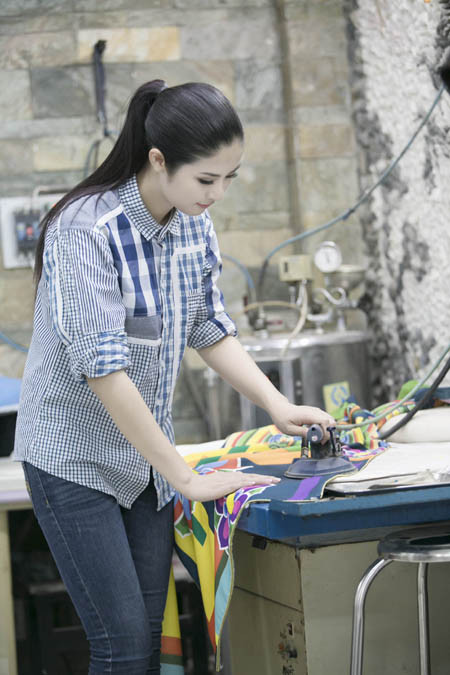 Ngọc Hân “nước rút” cùng bộ sưu tập áo dài ảnh 2 Ngọc Hân “nước rút” cùng bộ sưu tập áo dài ảnh 2