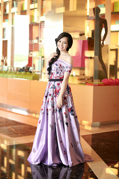 Top 3 Hoa hậu Việt Nam 2012 hội ngộ tại Hà Nội ảnh 8