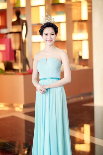 Top 3 Hoa hậu Việt Nam 2012 hội ngộ tại Hà Nội ảnh 2