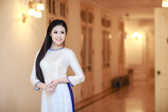 Ngọc Hân dịu dàng làm Đại sứ chương trình từ thiện ảnh 3 Ngọc Hân dịu dàng làm Đại sứ chương trình từ thiện ảnh 3