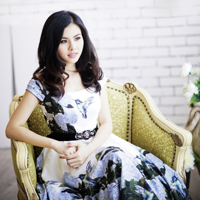 Nữ diễn viên “Scandal” Vân Trang khoe ảnh đài các ảnh 1