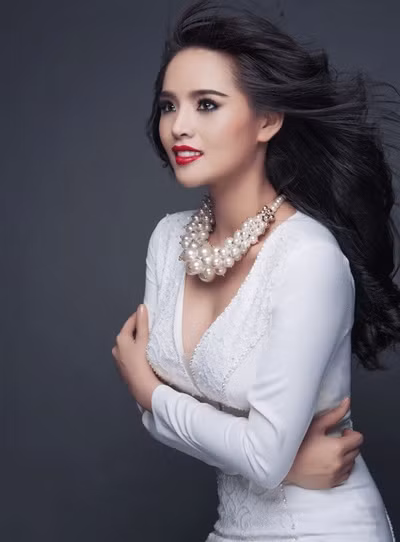 Lại Hương Thảo diện váy khoe đường cong hút mắt và vòng 1 căng đầy hấp dẫn ảnh 3