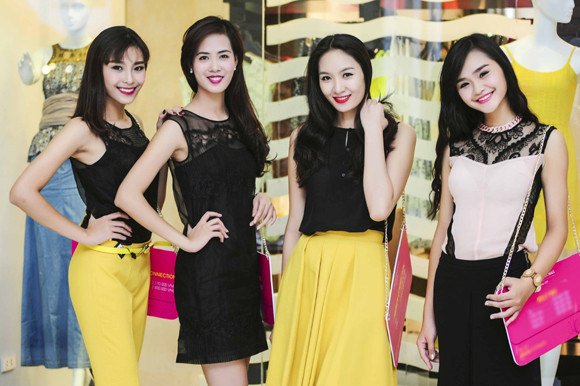 Ngắm dàn chân dài rực rỡ của siêu mẫu Hạ Vy ảnh 4 Ngắm dàn chân dài rực rỡ của siêu mẫu Hạ Vy ảnh 4