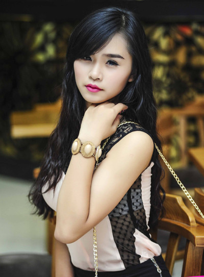 Ngắm dàn chân dài rực rỡ của siêu mẫu Hạ Vy ảnh 5 Ngắm dàn chân dài rực rỡ của siêu mẫu Hạ Vy ảnh 5