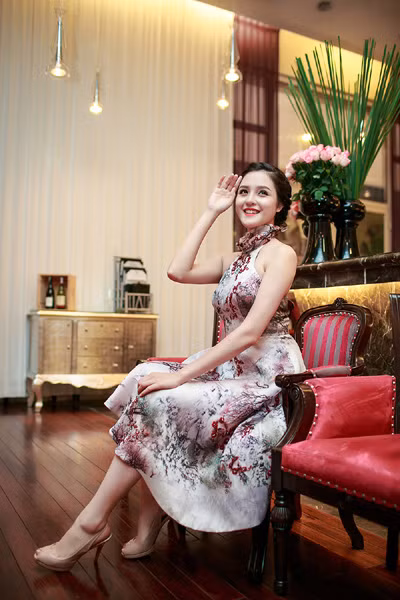 Á hậu Hoàng Anh vai trần gợi cảm đi dự sự kiện ảnh 6