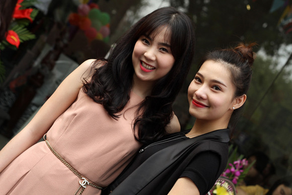 Hotgirl “thời tiết” nổi bật trong ngày hội thời trang "Summer girl" ảnh 7 Hotgirl “thời tiết” nổi bật trong ngày hội thời trang "Summer girl" ảnh 7